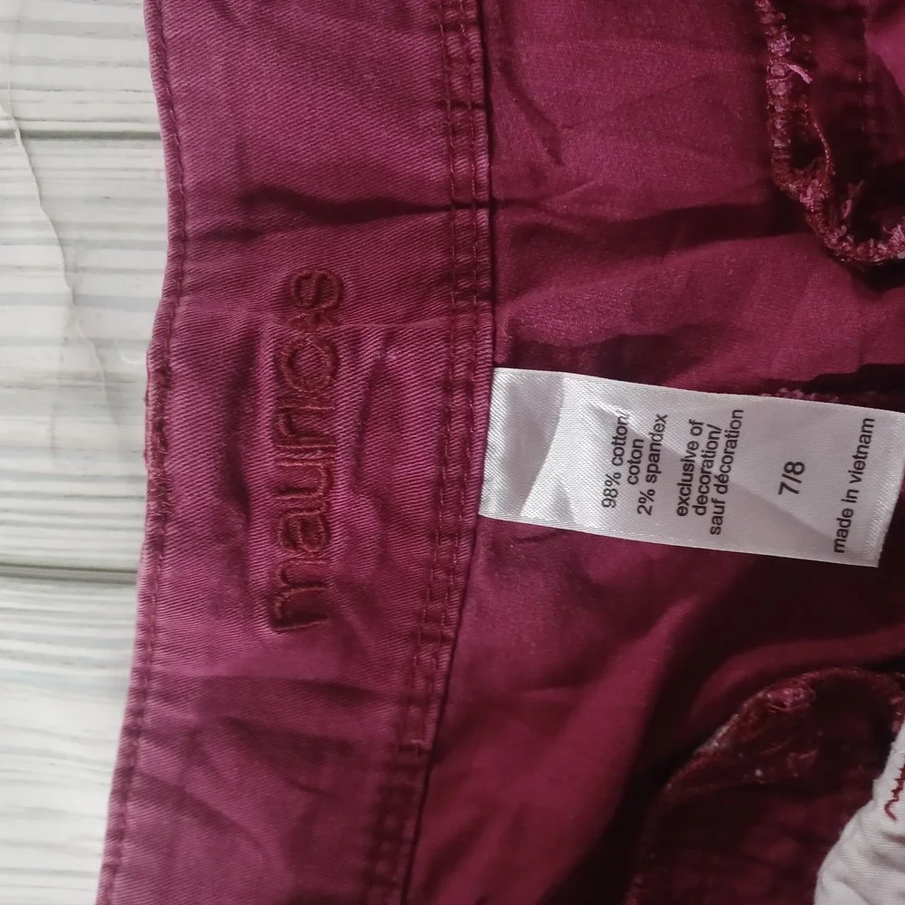 Maurices Womens Burgundy Maroon Chino Shorts Size 7/8 Stretch Cotton Casual